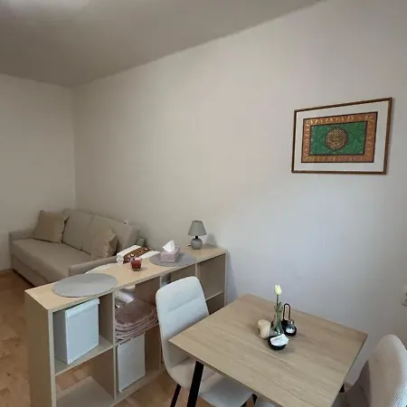 Bílý Klid Nově Zrekonstruované Decin